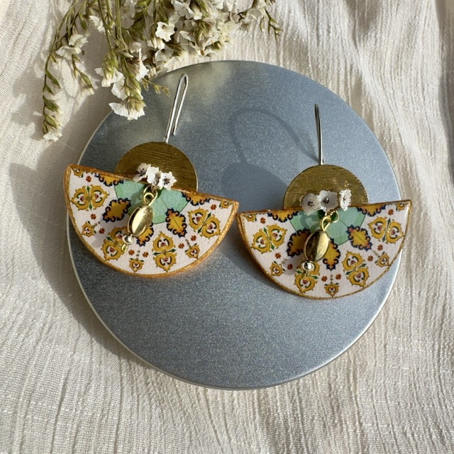 Half-Moon-Earrings-with-Flowers